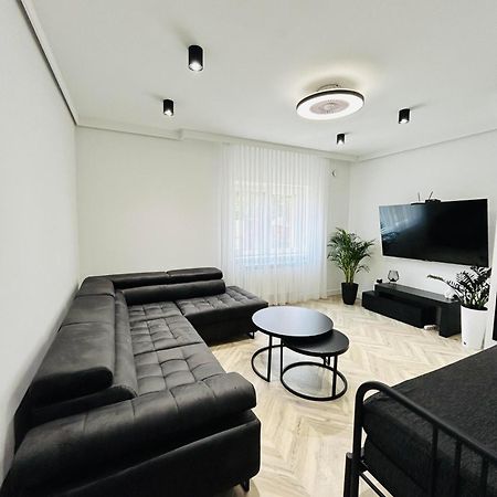 Szep Erno Vip Apartman Hajdúszoboszló Exteriör bild