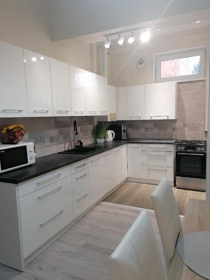 Szep Erno Vip Apartman Hajdúszoboszló Exteriör bild