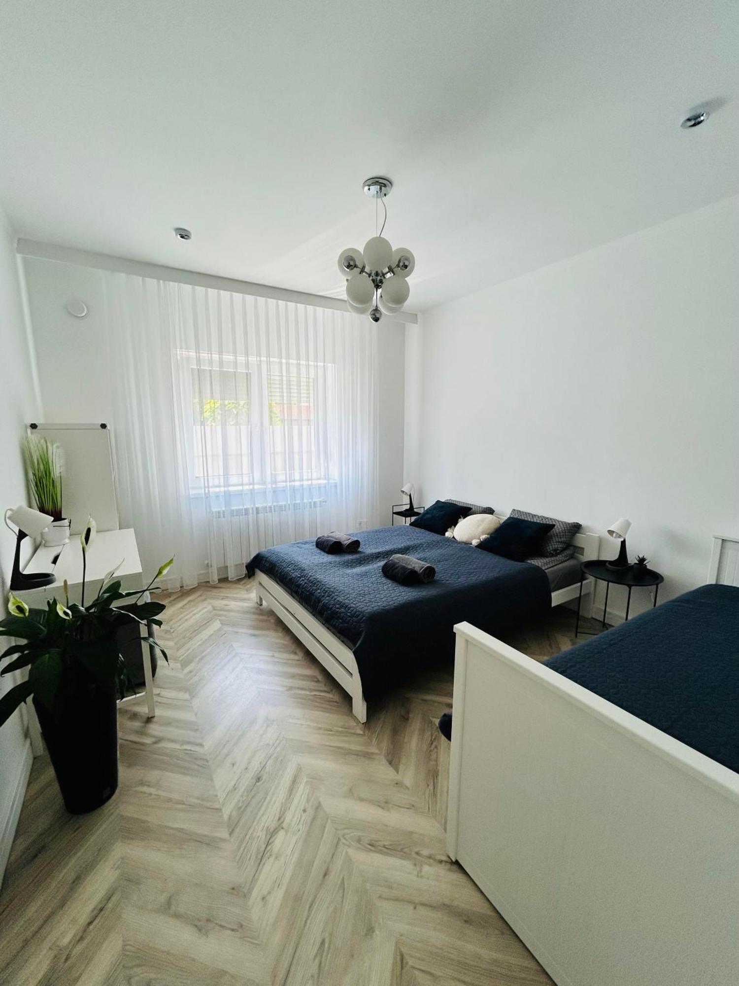 Szep Erno Vip Apartman Hajdúszoboszló Exteriör bild